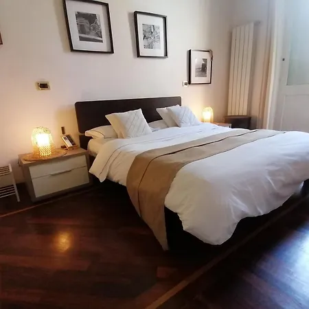 Queen 24 Bed & Breakfast