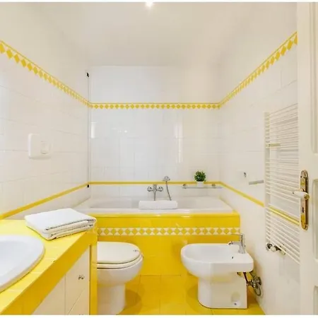 Queen 24 Bed & Breakfast Taranto