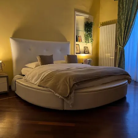 Queen 24 Bed & Breakfast