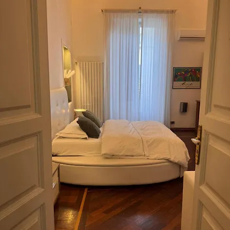 Queen 24 Oda ve Kahvaltı Taranto