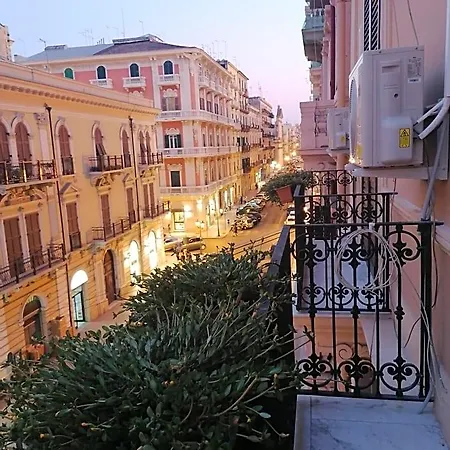 Queen 24 Bed & Breakfast 4*
